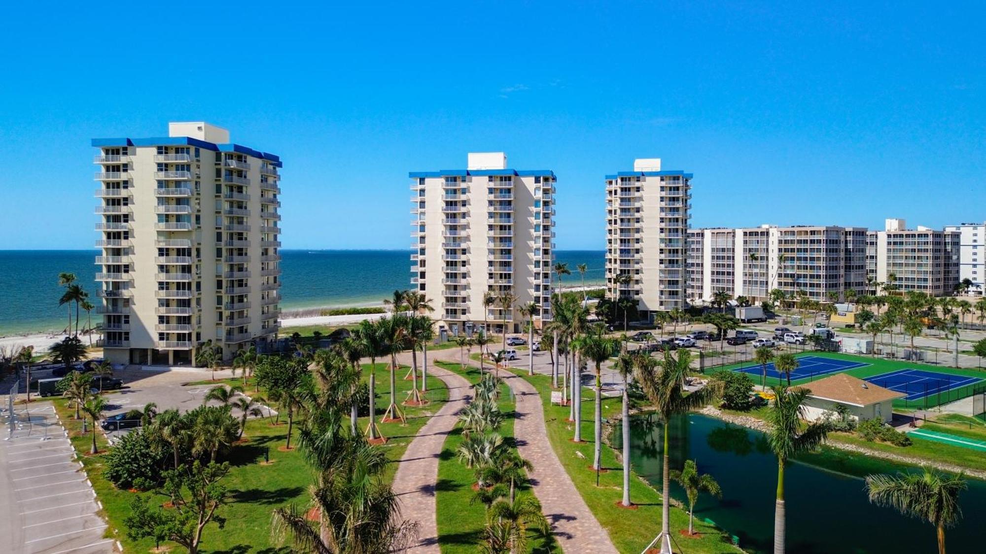 Welcome To The Paradise Fort Myers Beach Exterior photo
